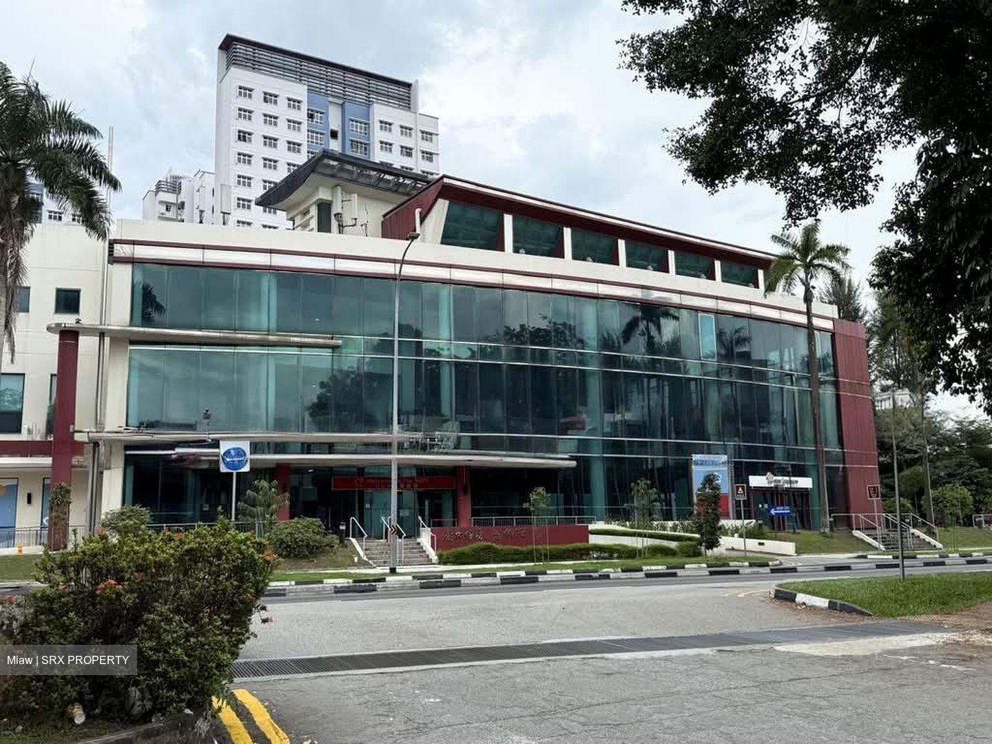 Ntuc Lifestyle Centre (jurong) (D22), Office #586030431